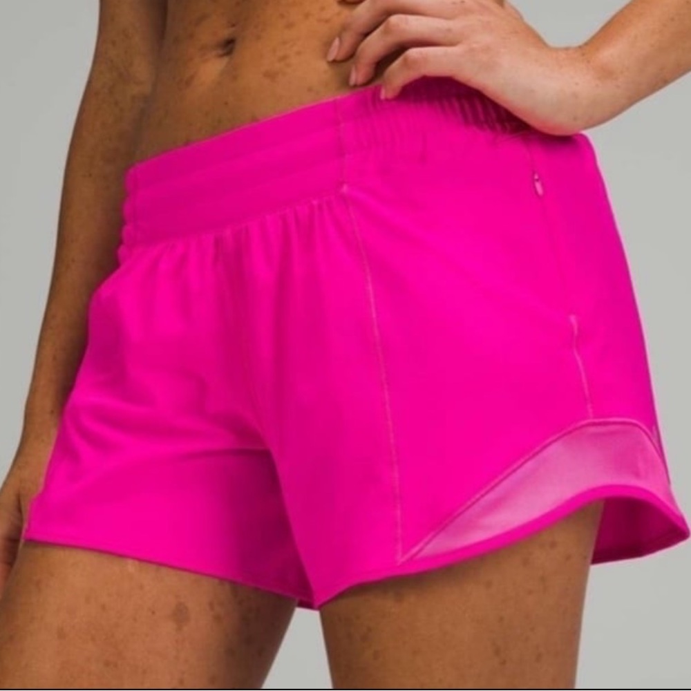 Lululemon Hotty Hot 4” Shorts